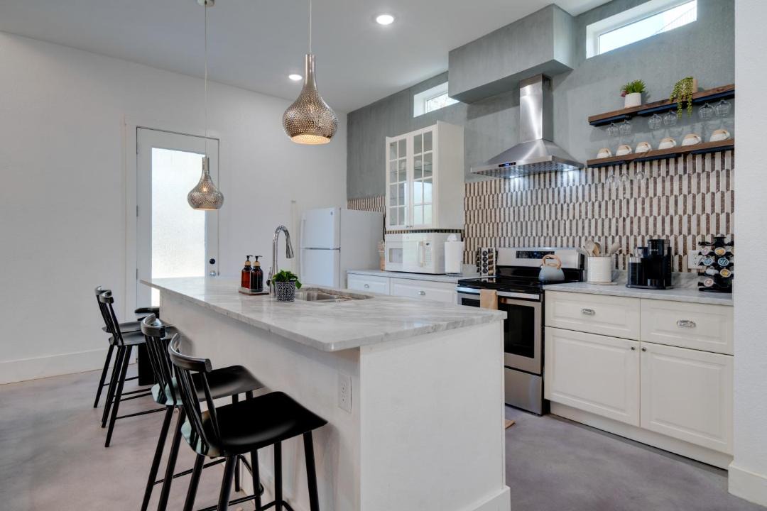 Photo of Kitchen in Hughes Park Lake