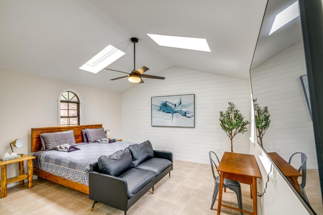 Photo of Bedroom in Oxon Hill