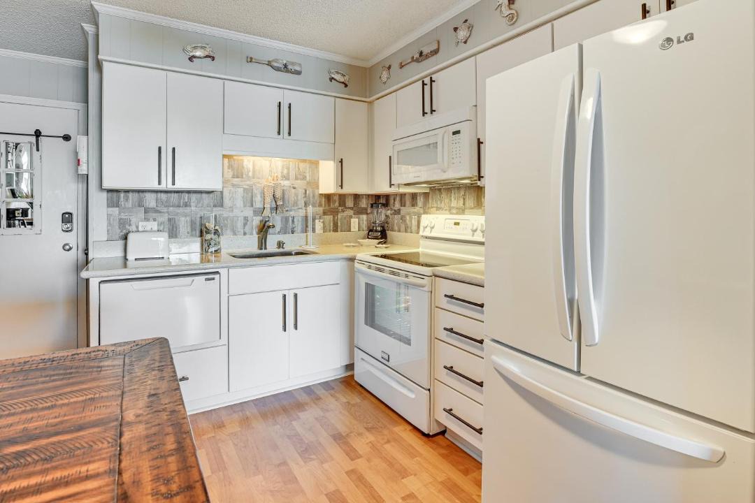 Photo of Kitchen in Gulf Stream Estates