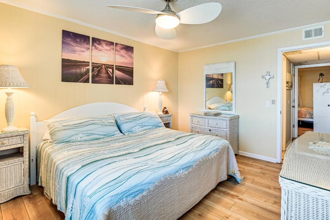Photo of Bedroom in Gulf Stream Estates