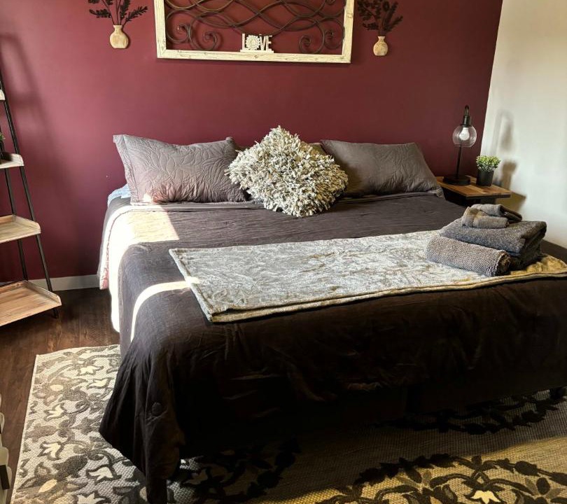 Photo of Bedroom in Niles