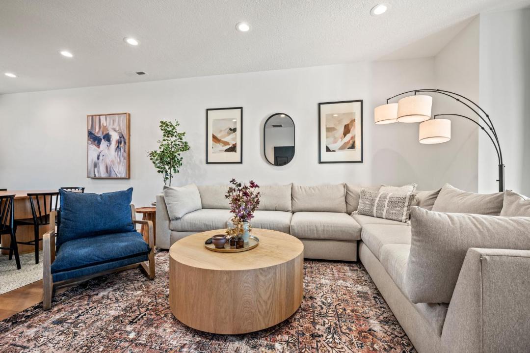Photo of Livingroom in Mountain Green