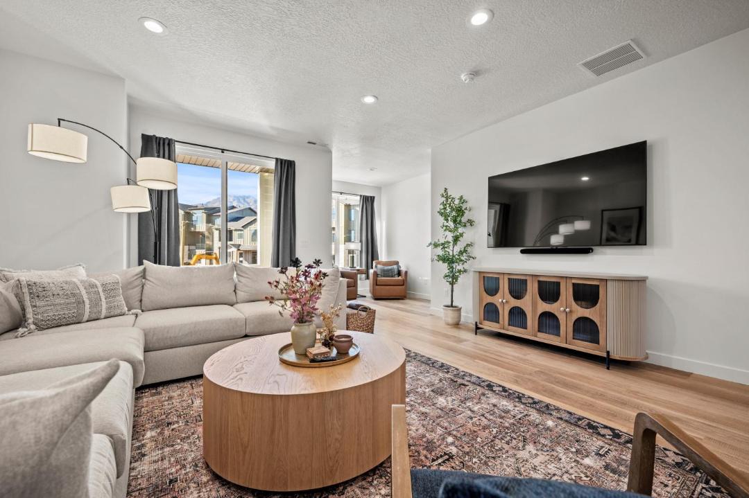 Photo of Livingroom in Mountain Green