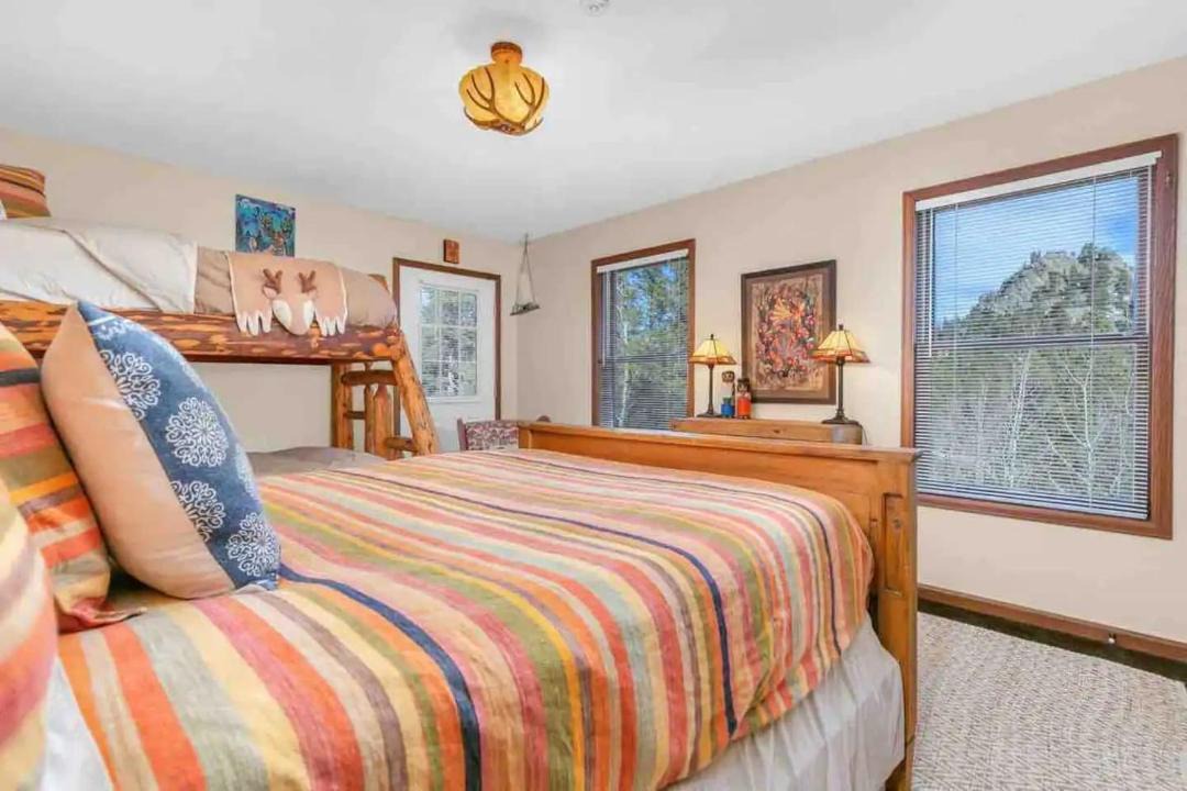 Photo of Bedroom in Black Hawk