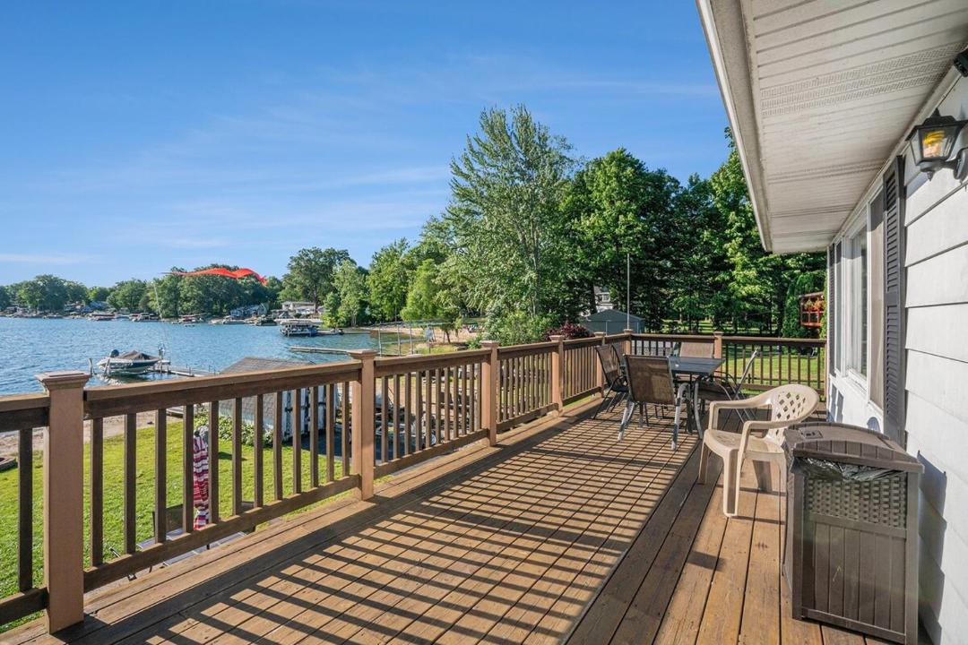 Photo of Patio Balcony in Sister Lakes