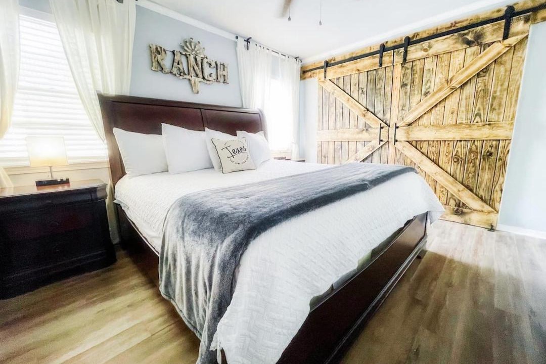 Photo of Bedroom in Leon Valley
