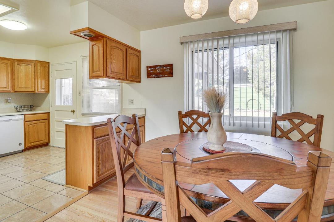 Photo of Kitchen in Sandia Ridge