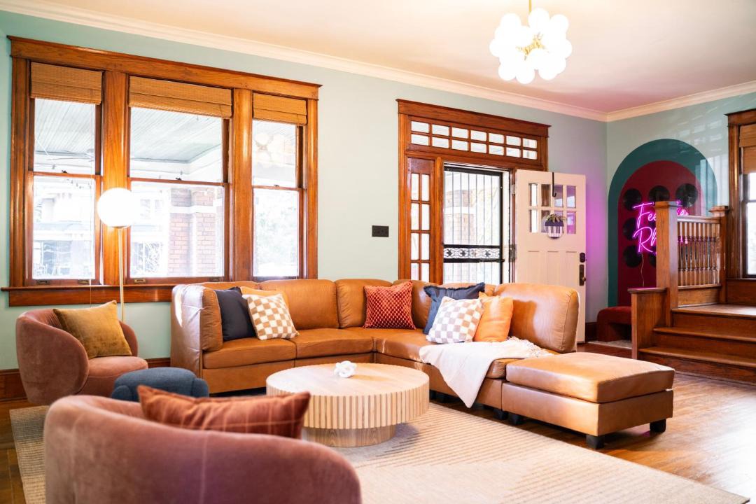 Photo of Livingroom in Midtown