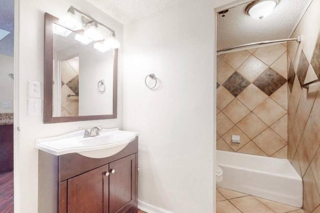Photo of Bathroom in North Capitol