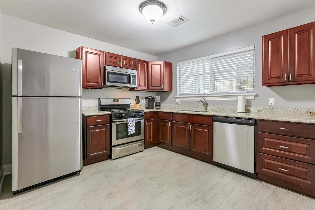 Photo of Kitchen in Mid-City