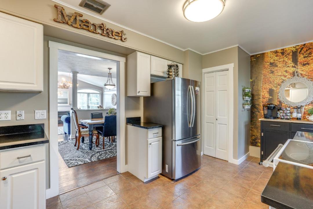 Photo of Kitchen in Paw Paw