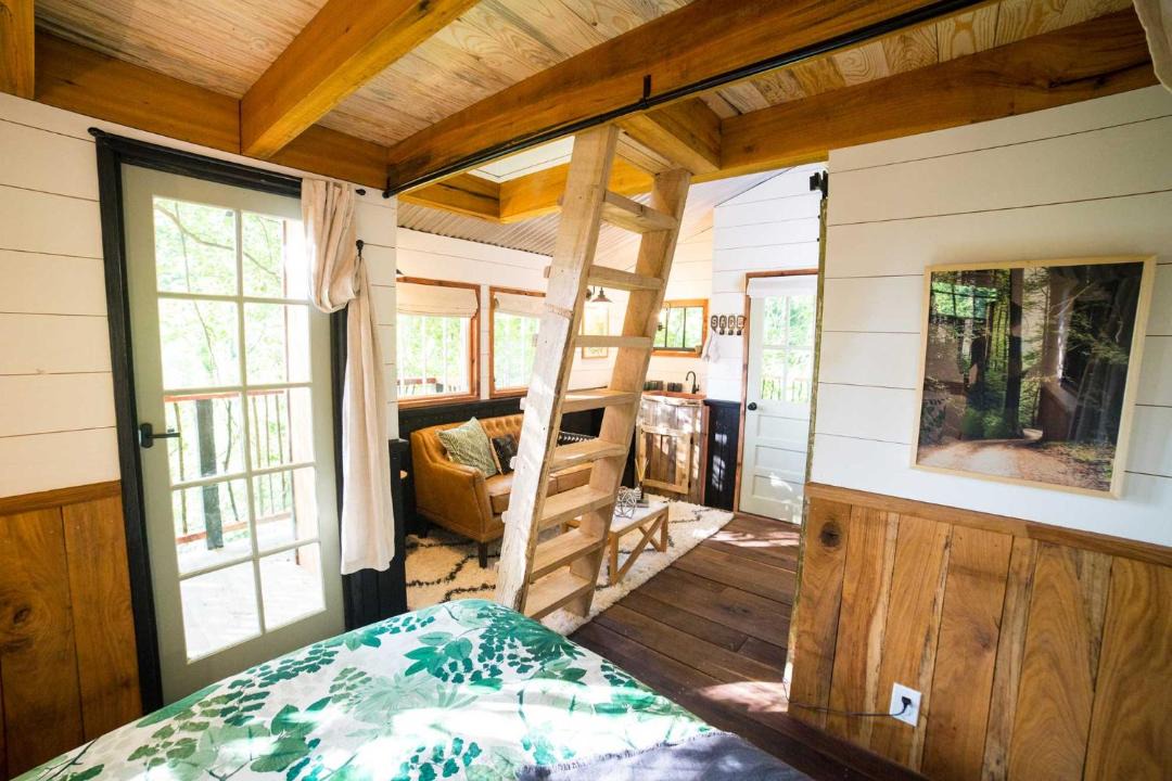 Photo of Bedroom in Flintstone