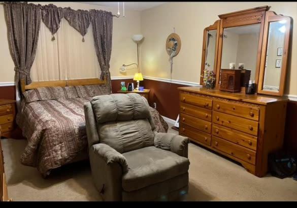 Photo of Bedroom in Hendersonville