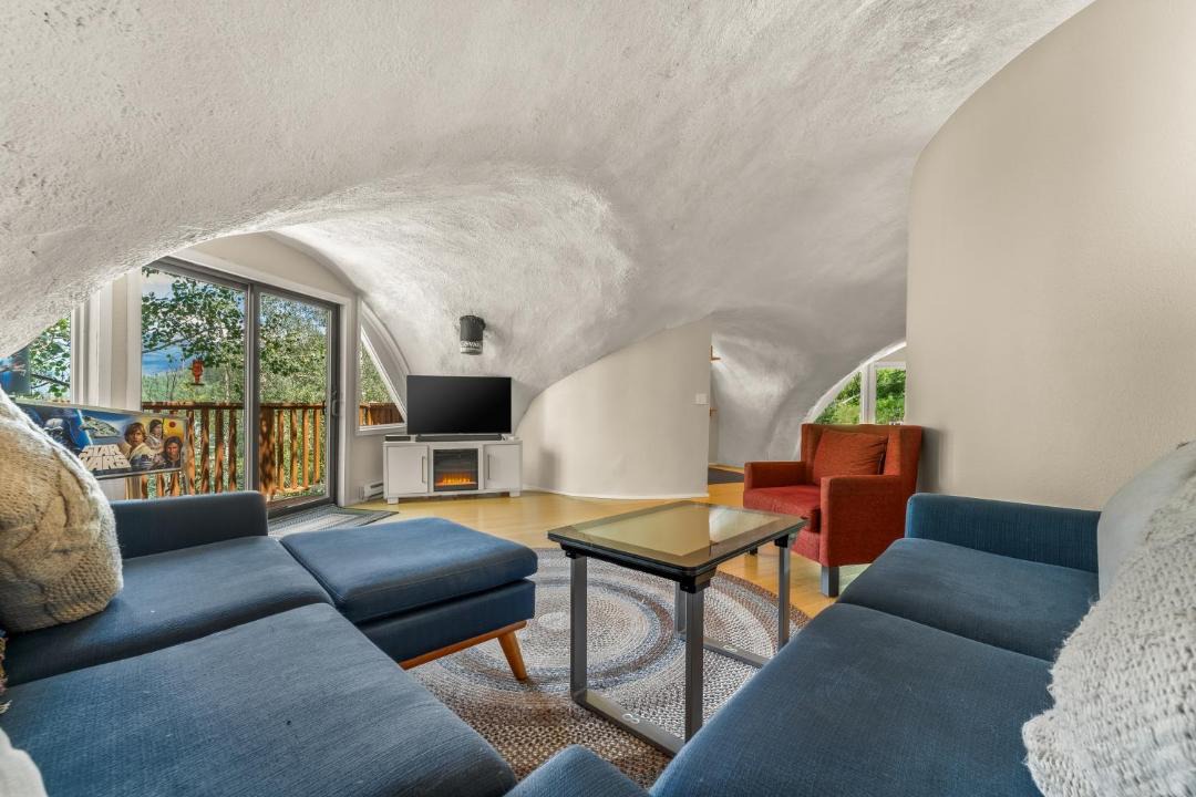 Photo of Livingroom in Intermountain