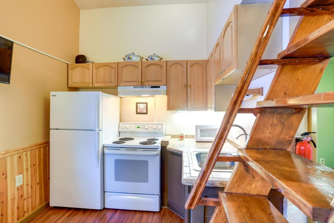 Photo of Kitchen in College