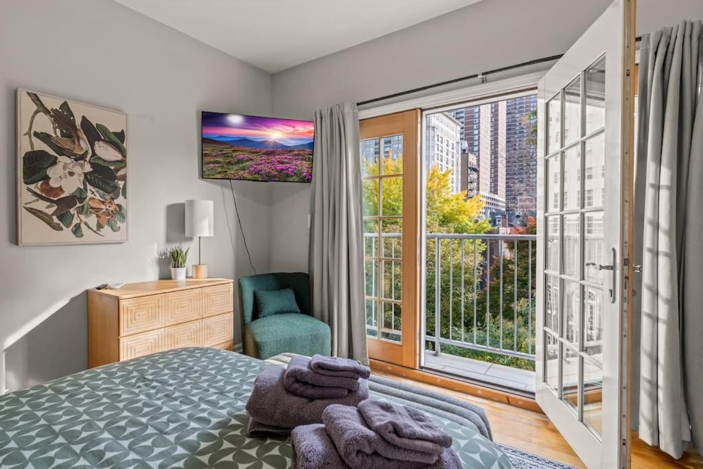 Photo of Bedroom in Rittenhouse Row