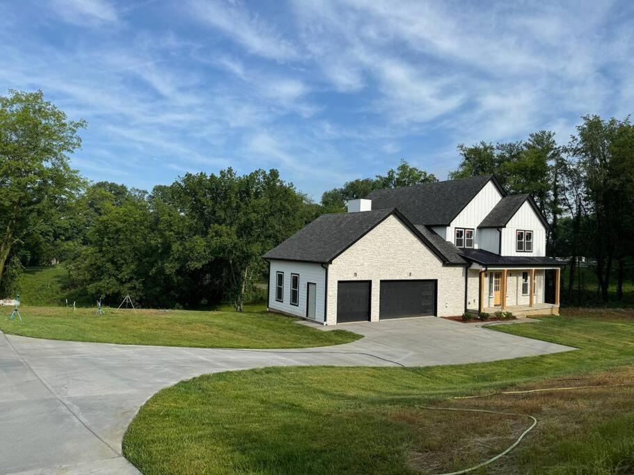 Photo of Buildings in Mount Juliet