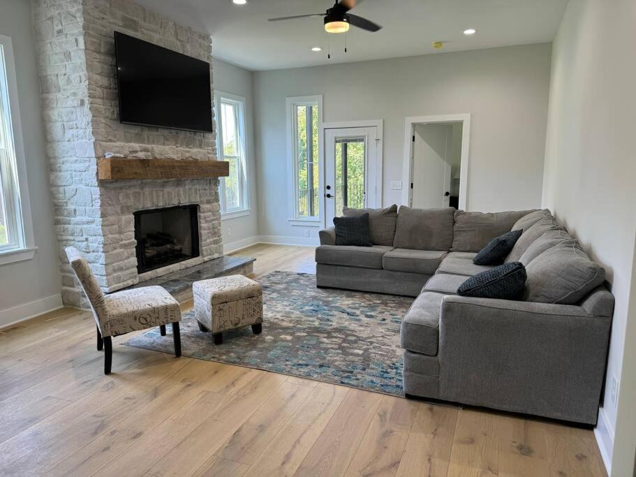 Photo of Livingroom in Mount Juliet
