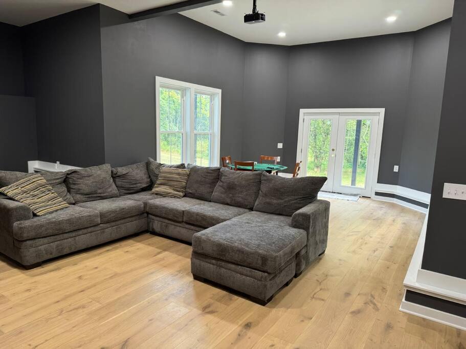 Photo of Livingroom in Mount Juliet