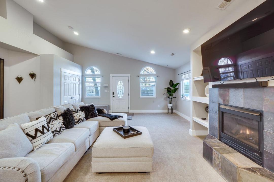 Photo of Livingroom in Golden