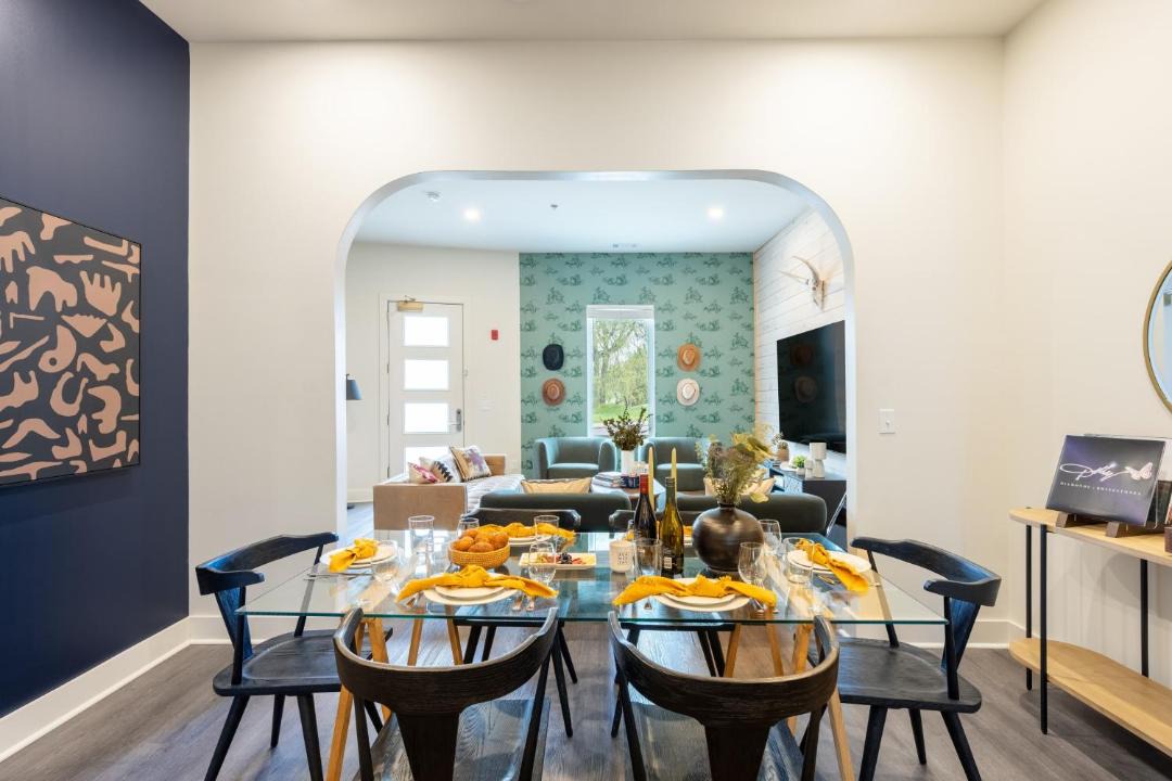Photo of Livingroom in Five Points