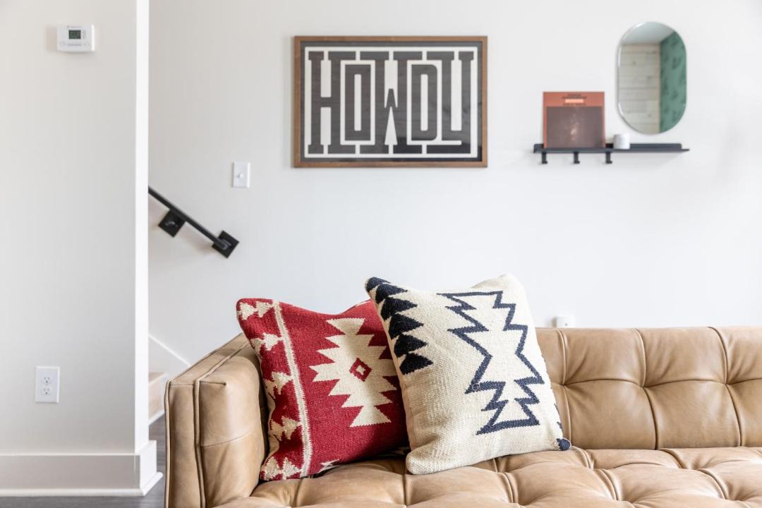 Photo of Livingroom in Five Points