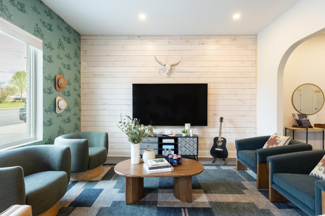 Photo of Livingroom in Five Points