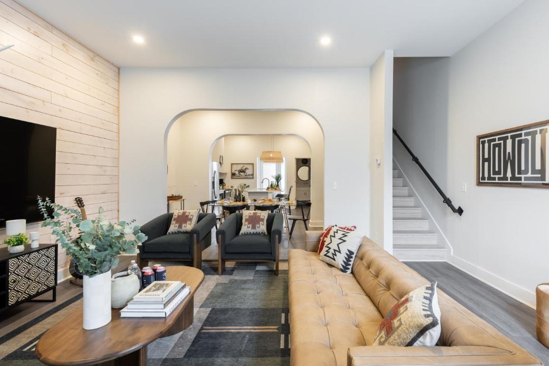 Photo of Livingroom in Five Points