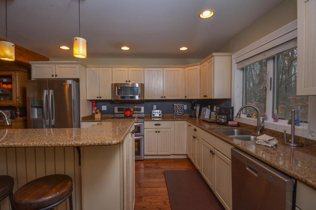 Photo of Kitchen in Waterfront Greens