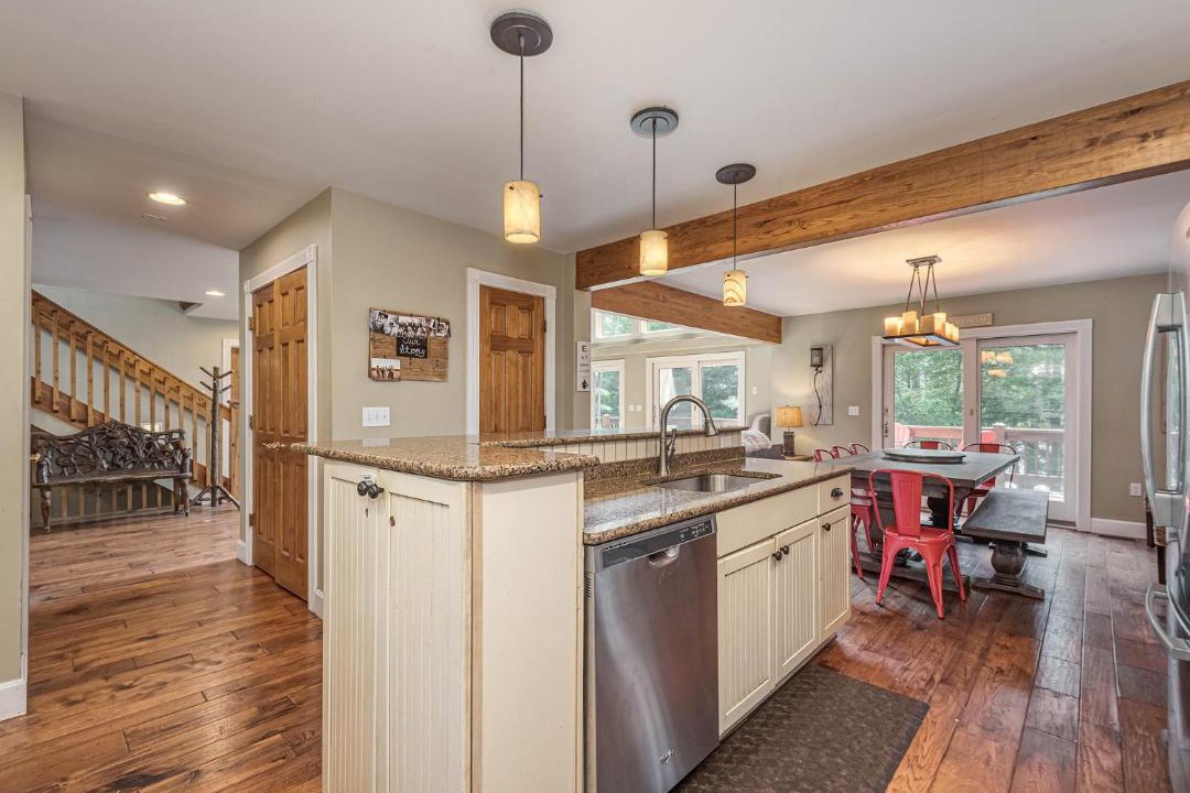 Photo of Kitchen in Waterfront Greens