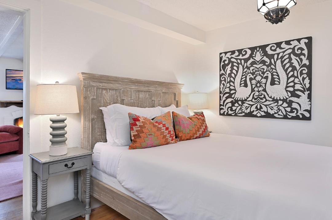 Photo of Bedroom in Tesuque