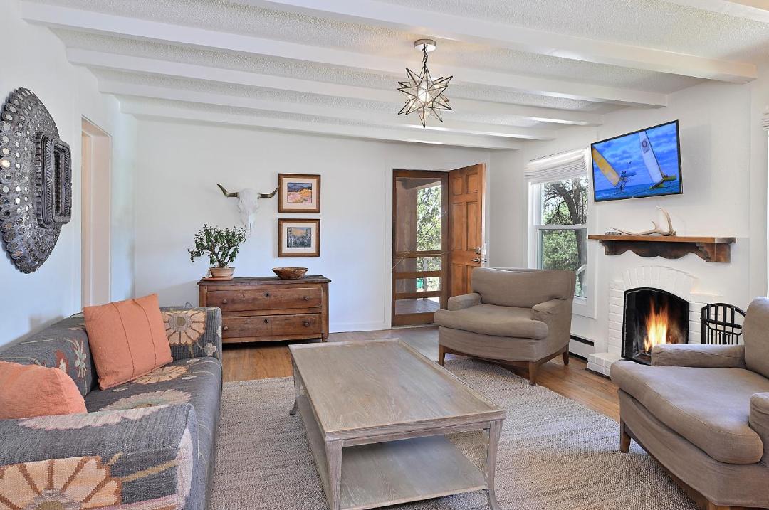 Photo of Livingroom in Tesuque