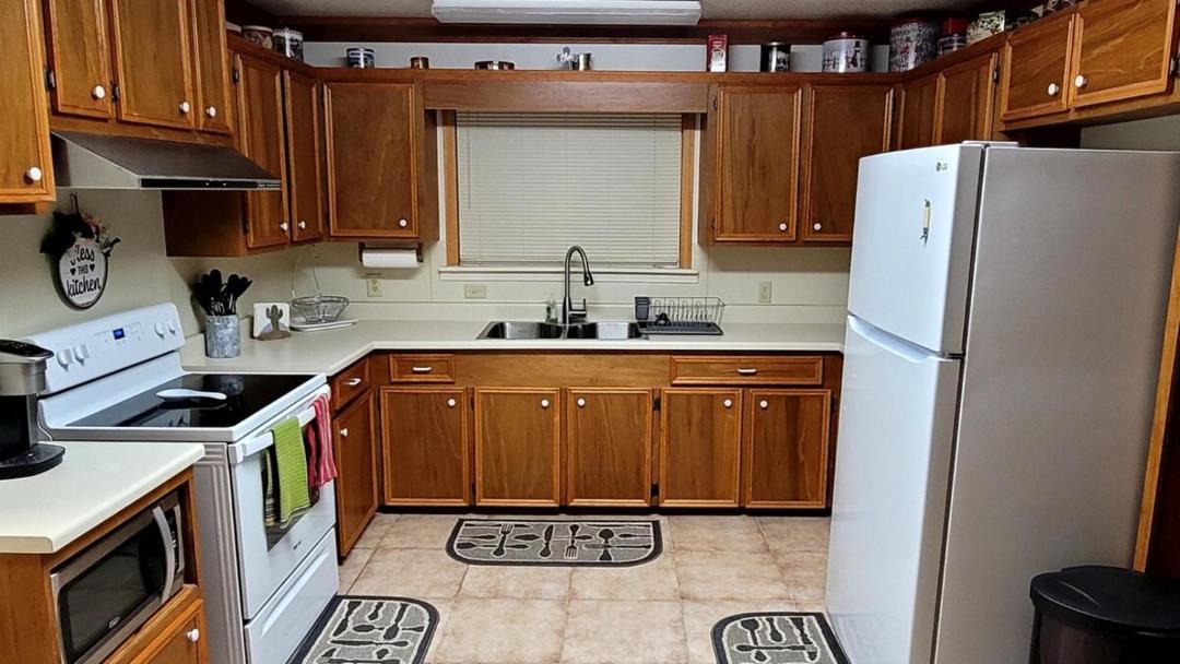 Photo of Kitchen in Canyon Lake