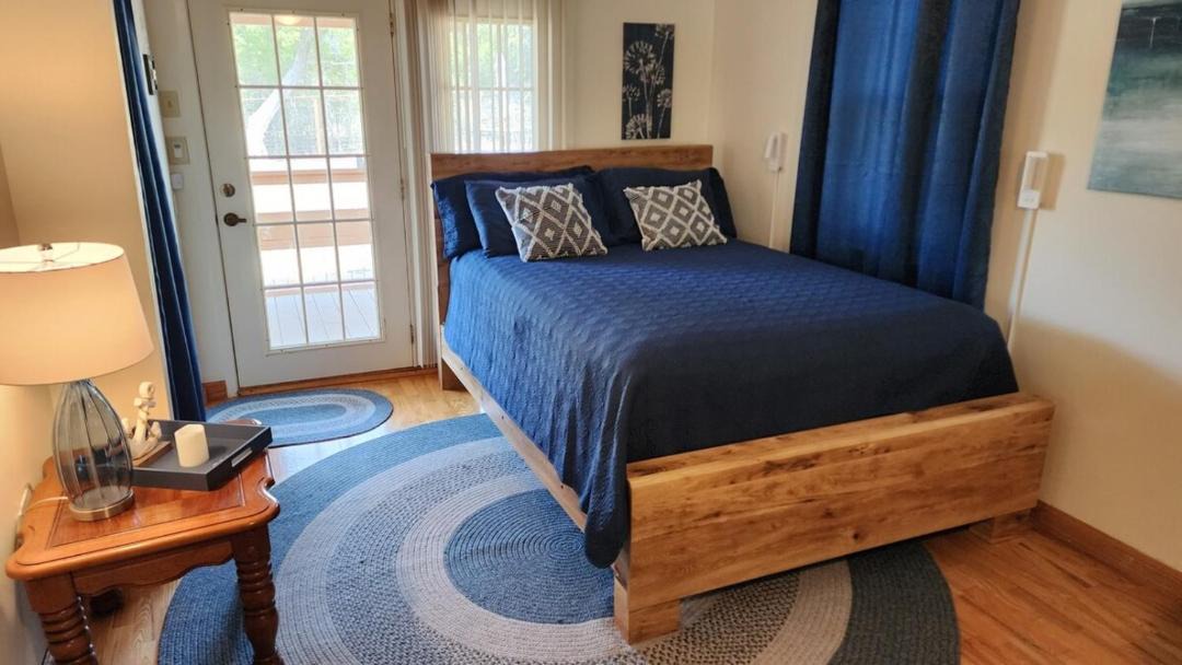 Photo of Bedroom in Canyon Lake