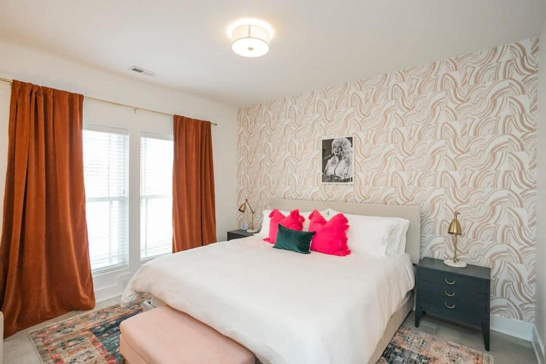 Photo of Bedroom in Hadley - Washington
