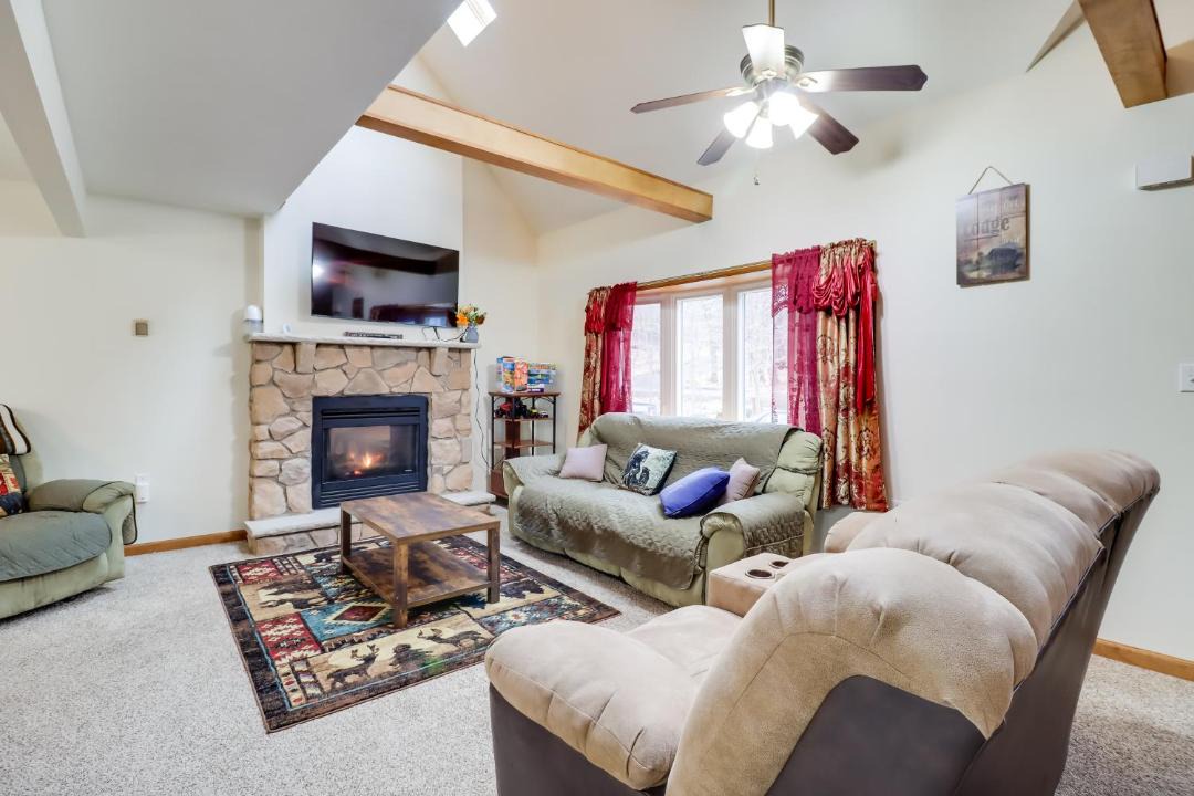 Photo of Livingroom in Locust Lake Village