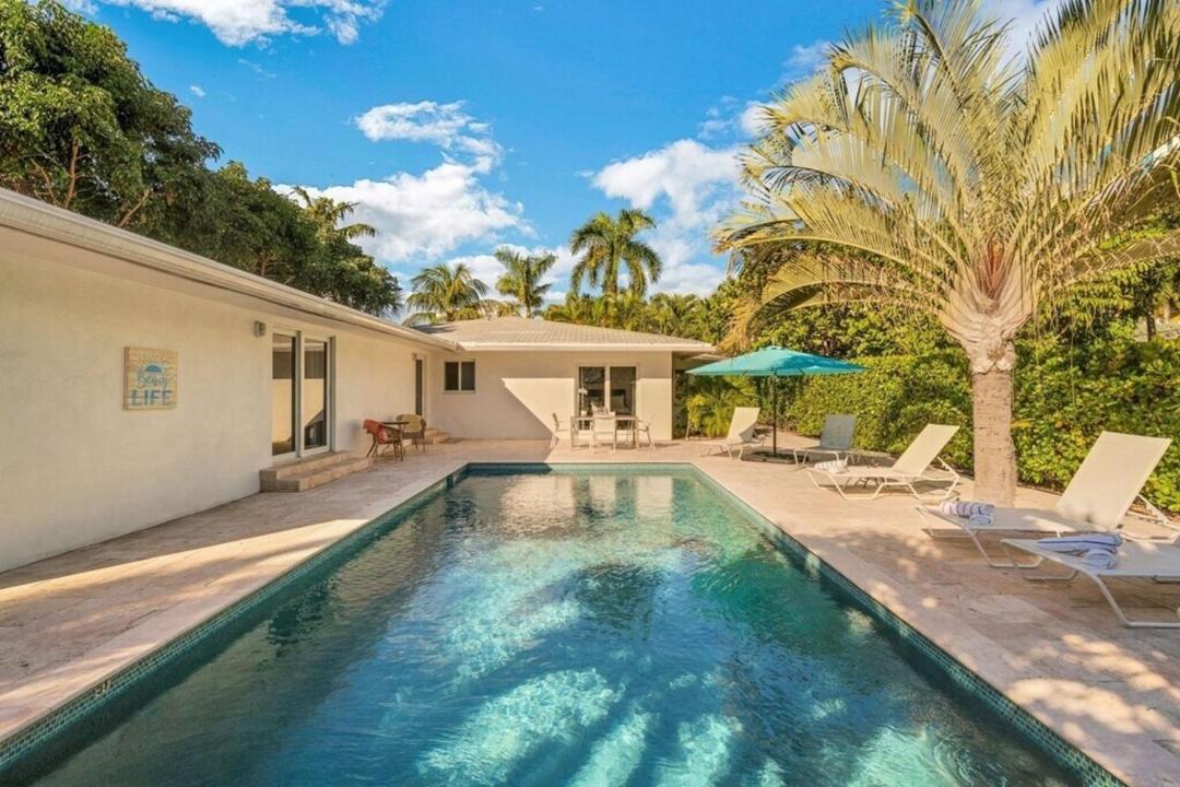 Photo of Outdoor in Dolphin Isles
