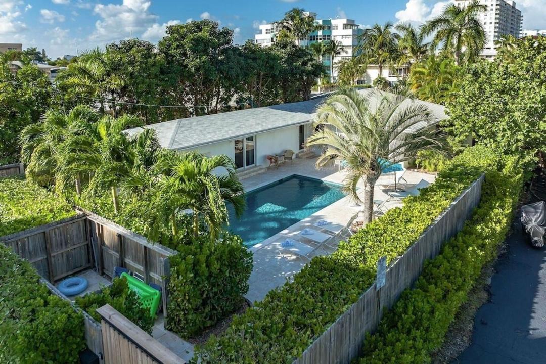 Photo of Others in Dolphin Isles