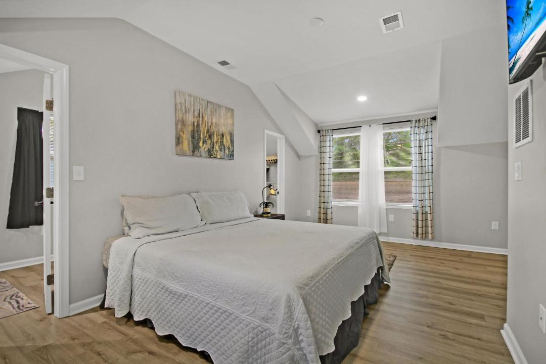 Photo of Bedroom in Hanahan