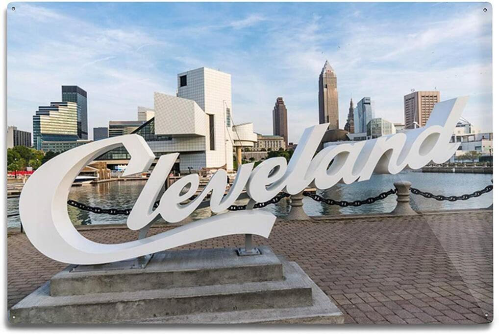 Photo of Others in Detroit - Shoreway