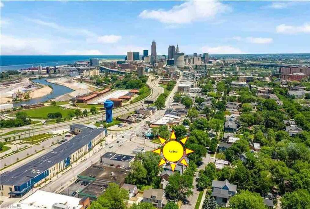 Photo of Others in Detroit - Shoreway