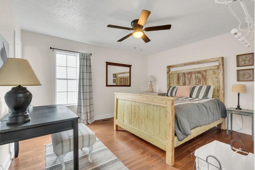 Photo of Bedroom in Spring Hill
