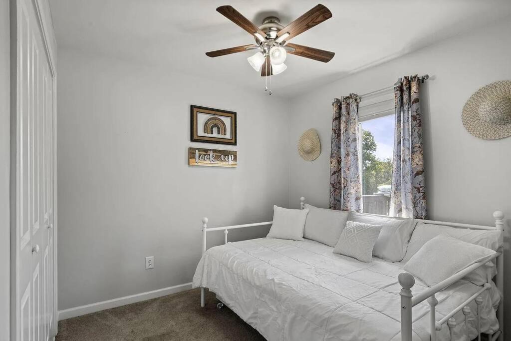 Photo of Bedroom in Louisa