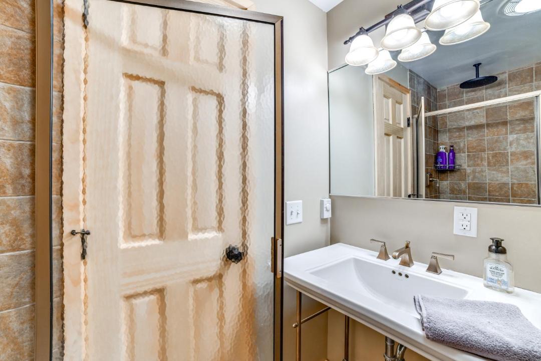 Photo of Bathroom in Blodgett Mills