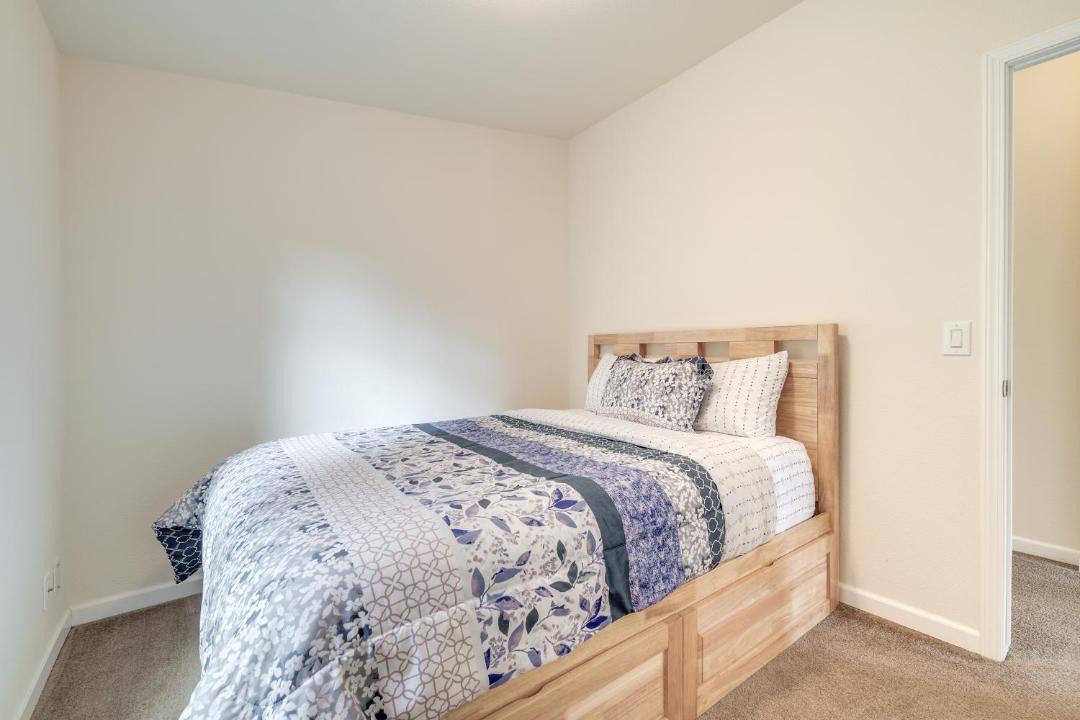 Photo of Bedroom in Lake Roesiger