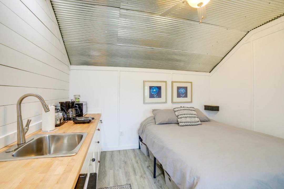 Photo of Bedroom in Allegan