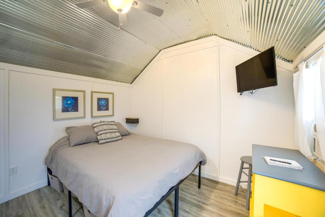 Photo of Bedroom in Allegan