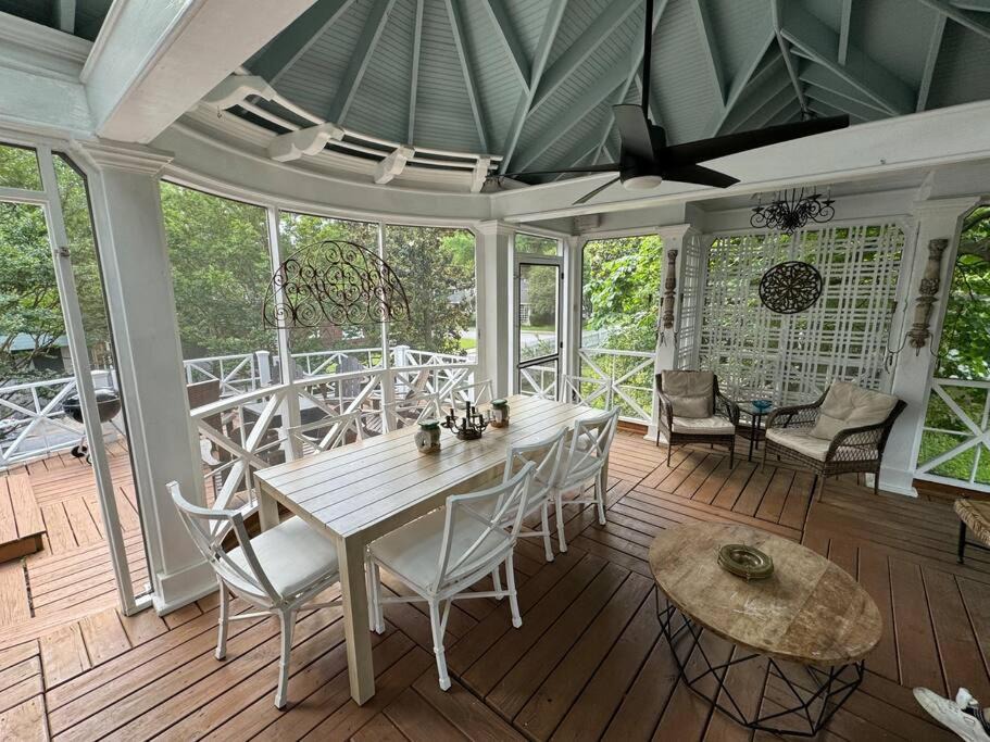 Photo of Patio Balcony in East Midtown