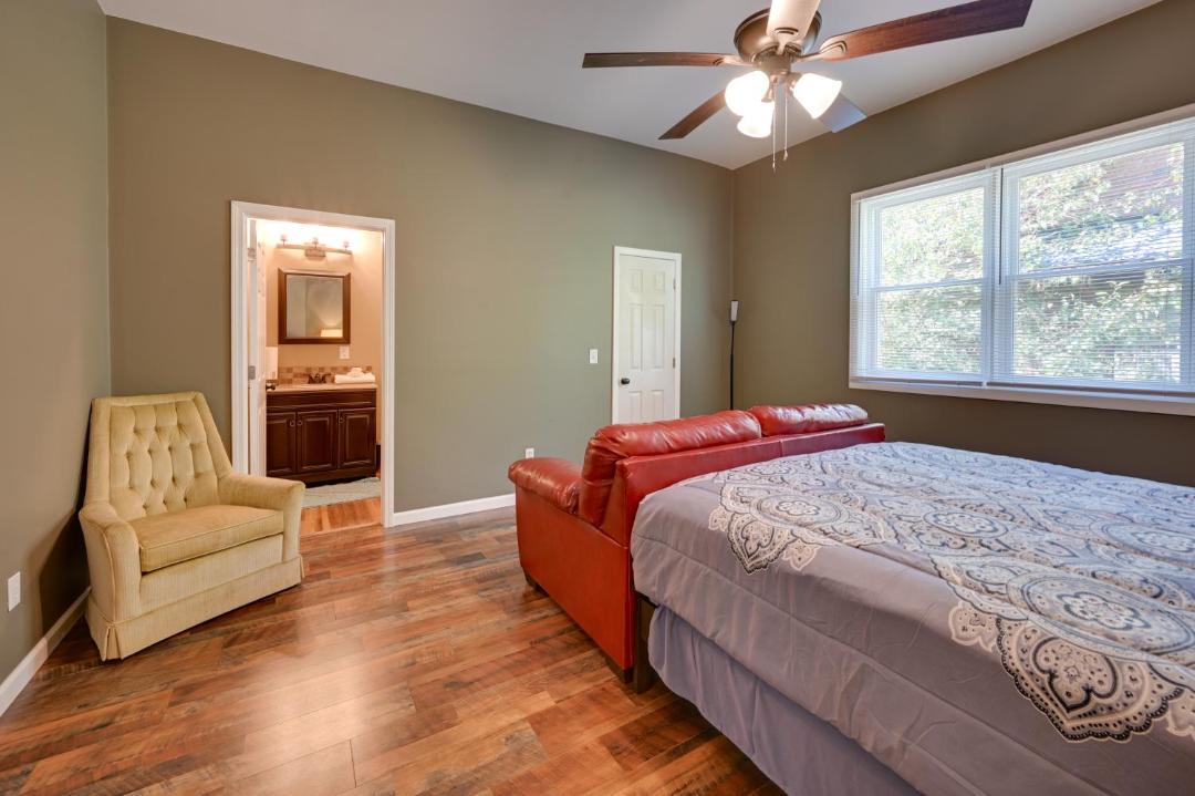 Photo of Bedroom in Hopkinsville
