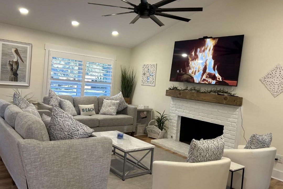 Photo of Livingroom in Saint Simons Heights